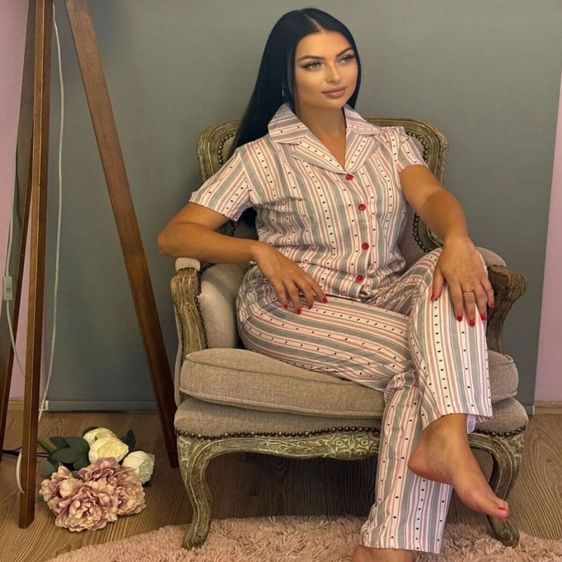 Pamuklu Kısa Kollu Önden Düğmeli Pijama Takımı