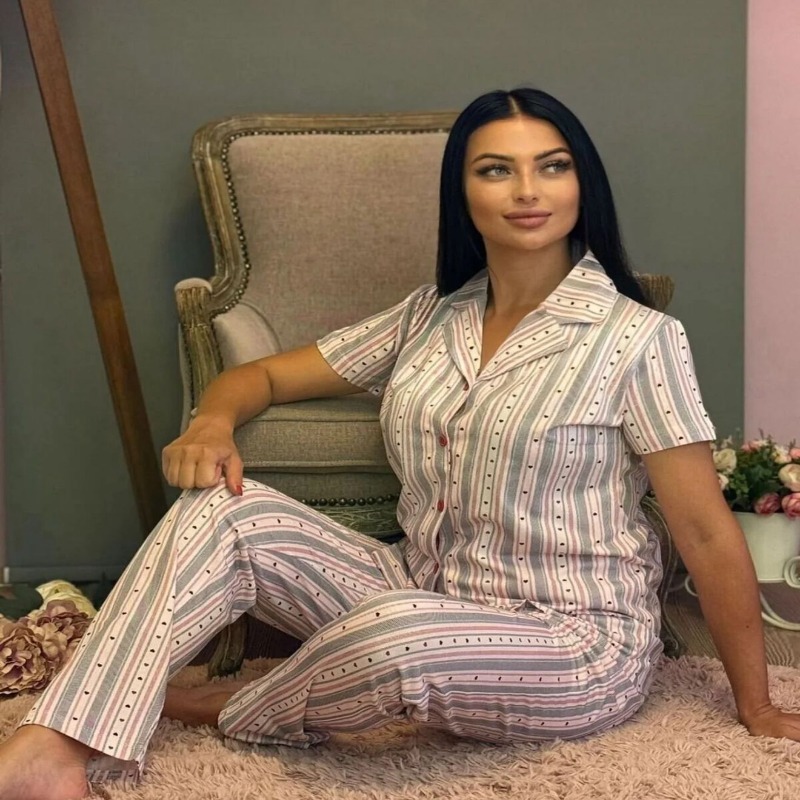 Pamuklu Kısa Kollu Önden Düğmeli Pijama Takımı - Görsel 2