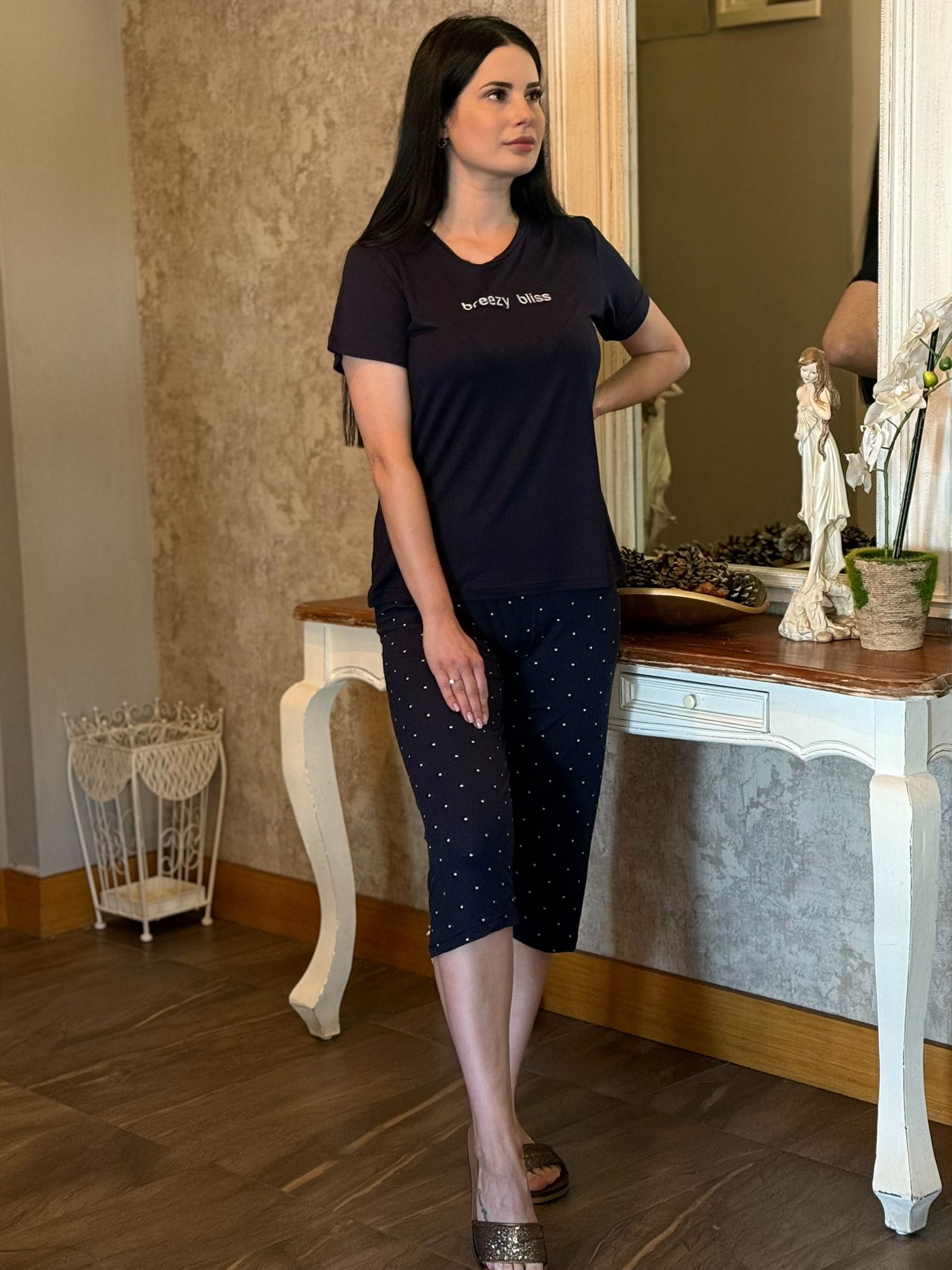 Esintili Mutluluk - Yumuşak Dokunuş Kapri Pijama Takımı - Görsel 3