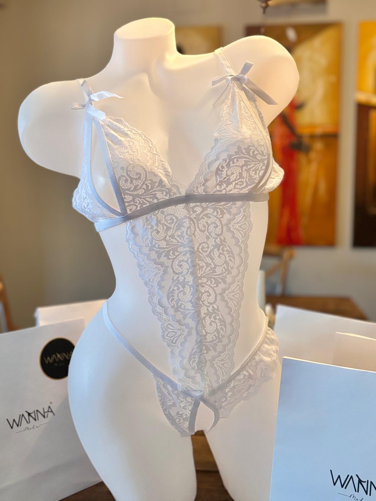 Touch Me - Fantezi Özel Tasarım Dantelli Beyaz Gecelik